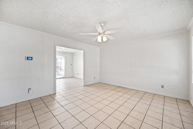 Photo - 2208 N 47th Ln