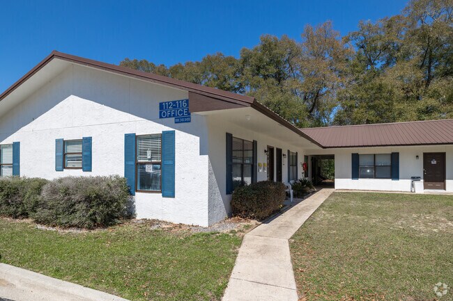 Primary - Riviera Place Apartments