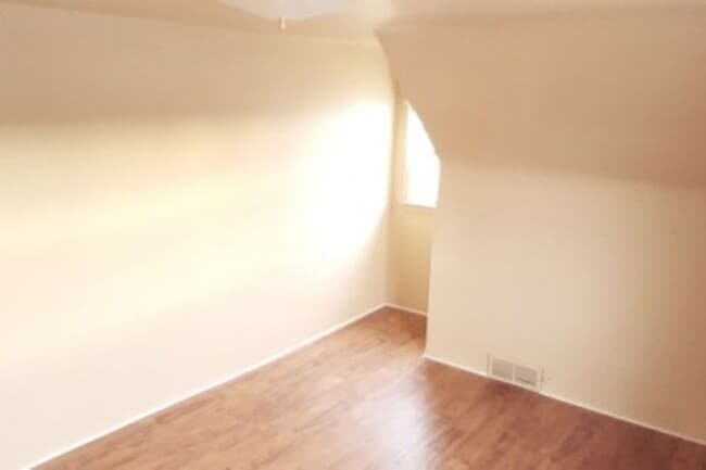 Photo - 1084 Kyhl Ln