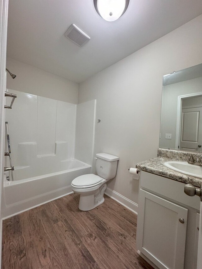 Photo - Inquire today on how to get FREE rent! Unit B