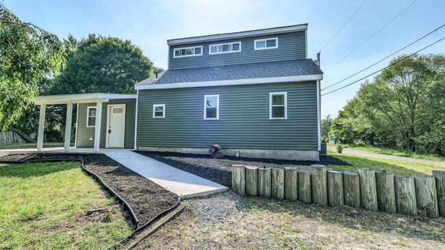 Photo - 700 E Brook Ln