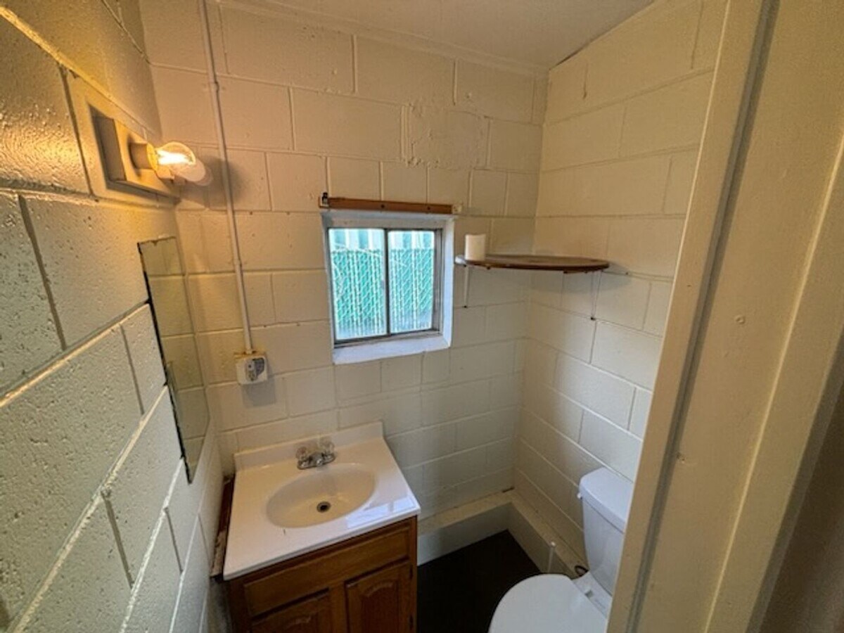 Photo - 117 W Ferry St Unidad Salina 6