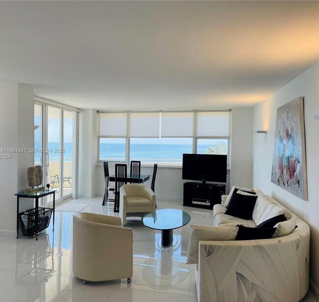 Photo - 3180 S Ocean Dr Unidad 408