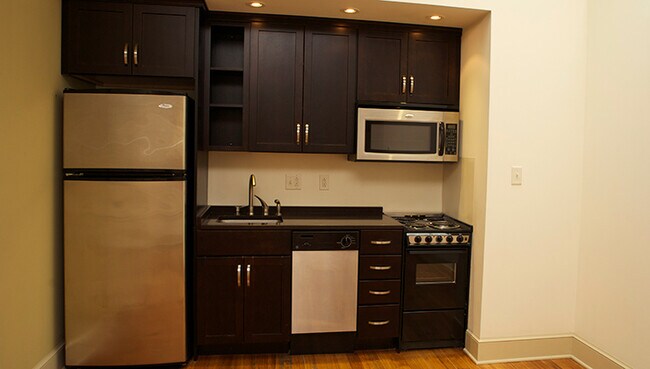 Photo - 20 N Queen St Unit 20 N. Queen Street #302