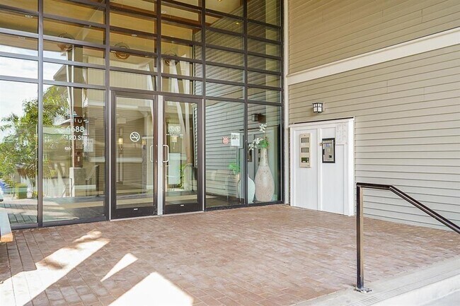 Photo - 6688-6120 120 St Unité 217