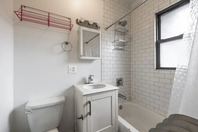 Photo - 2643 N Spaulding Ave Unit 2643 North Spaulding Aven
