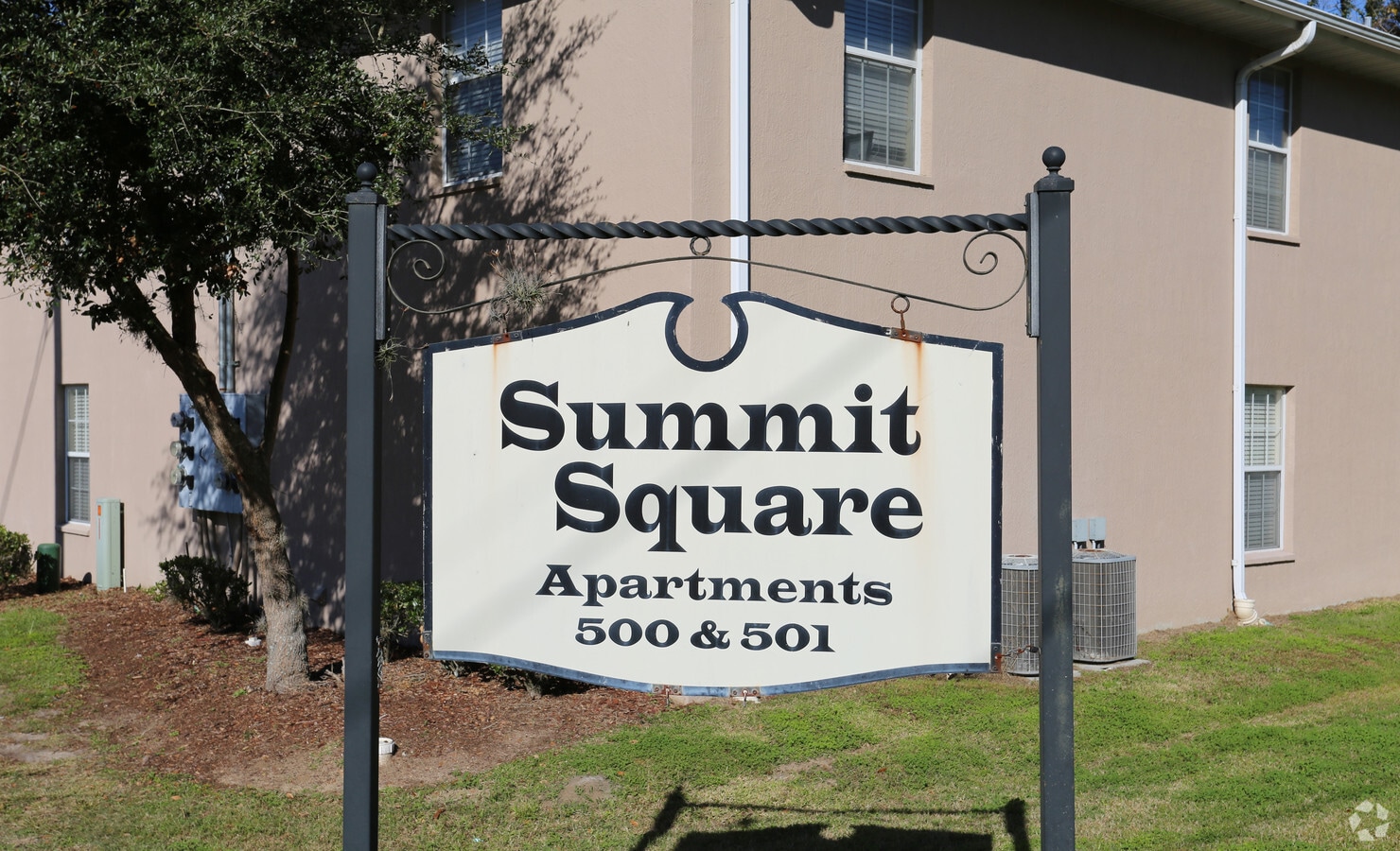 Photo - Summit Square Apartments
