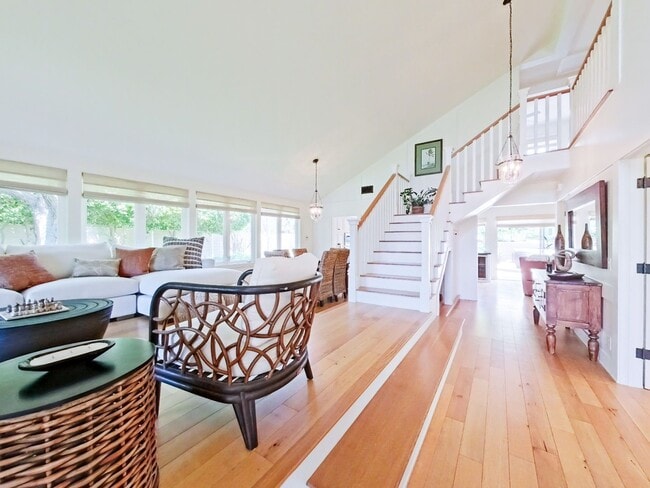 33702 Calle Conejo
