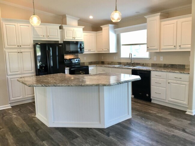 Photo - 146 Highland Dr