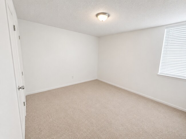 Photo - Spacious Ground Level 2 Bedroom 1 Bath Unit 1