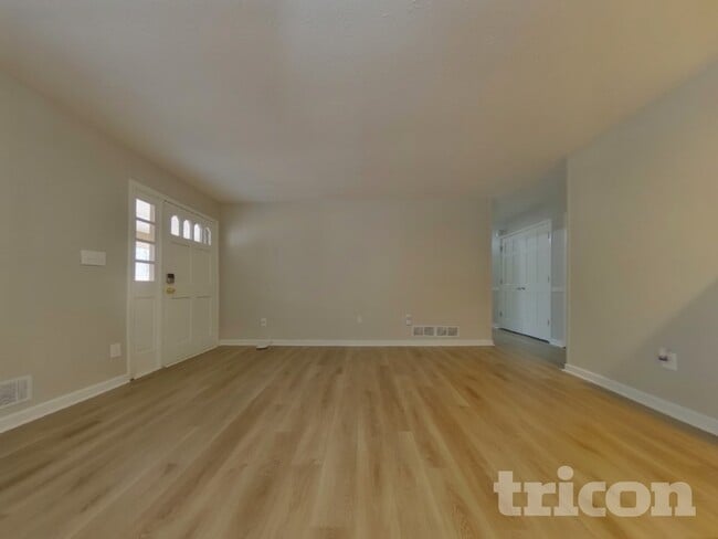 Photo - 5681 Lanny Dr