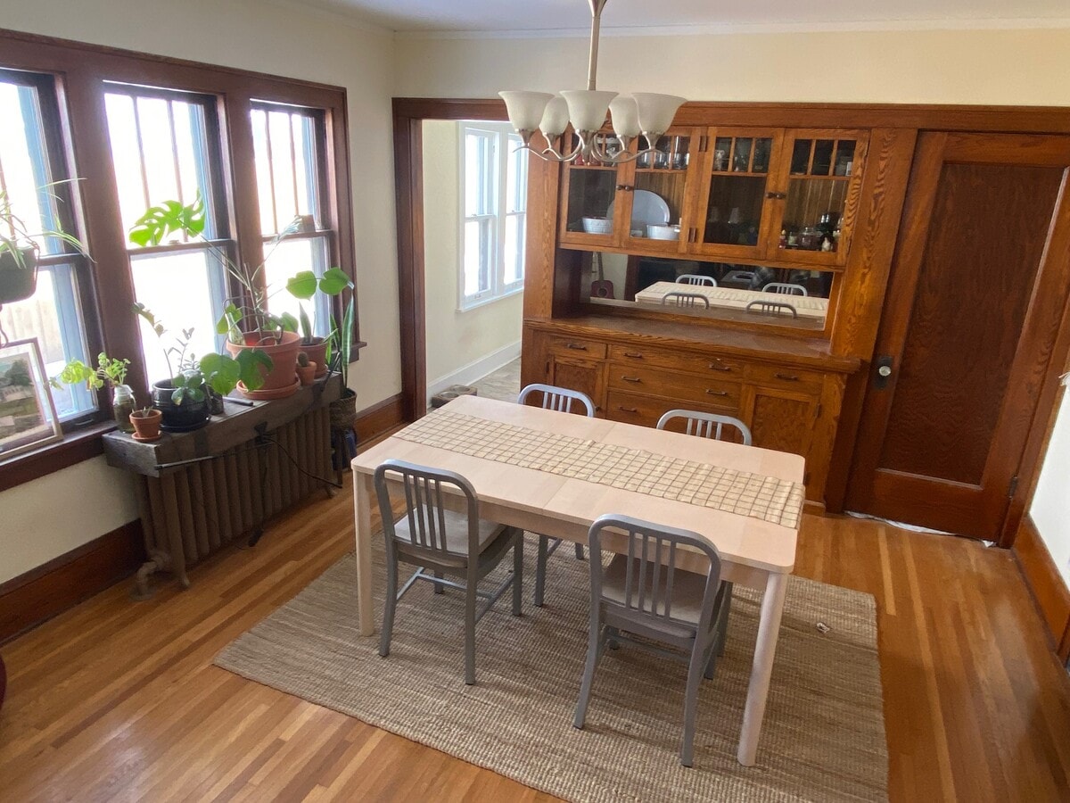 Photo - 1484 Almond Ave
