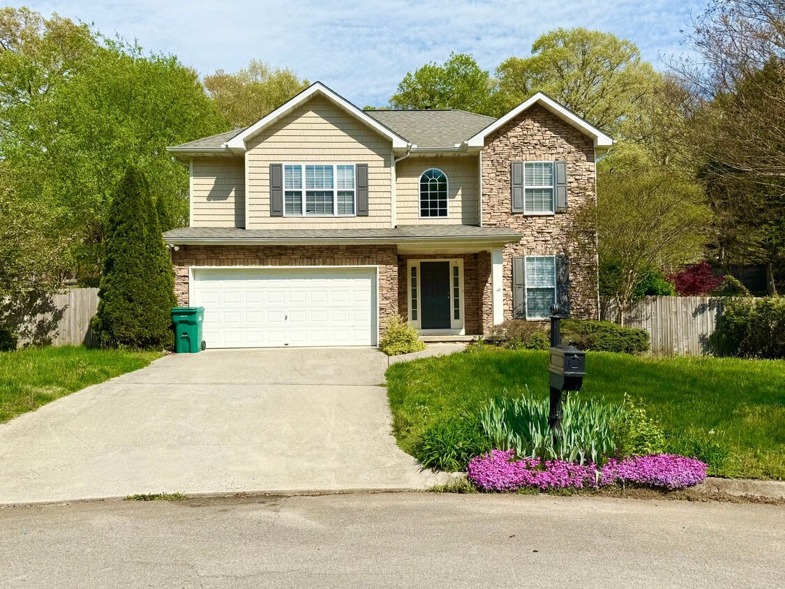 Photo - 1744 Somersby Ln