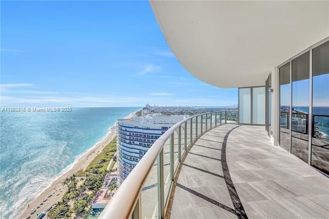 Building Photo - 9703 Collins Ave Unit 9703 Collins Ave appt 2500