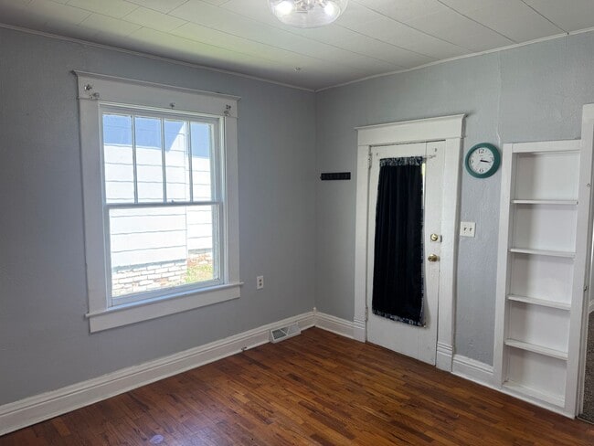 Photo - 3015 Edmond St