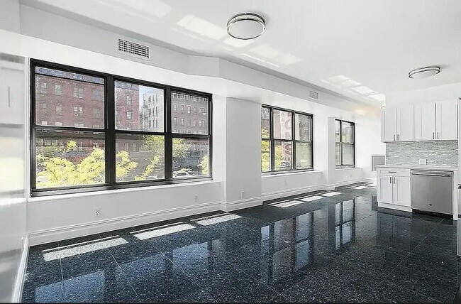 Photo - 64 Delancey St Unidad 2ES