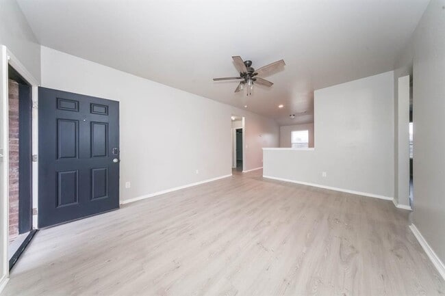 Photo - 9601 Evie Dr