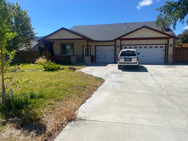 Photo - 1013 Eagle Ln