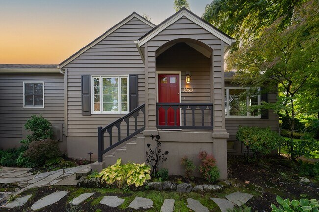 Photo - Charming and Well-Maintained Home in a Ser...