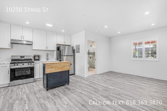 Photo - 10250 Stagg St