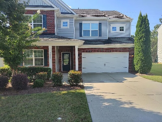 Photo - Room in House on Green Birch Dr