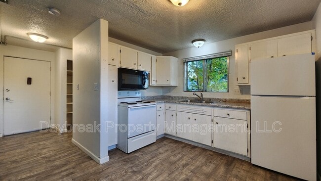 Photo - 32 10th Ave N Unit 4