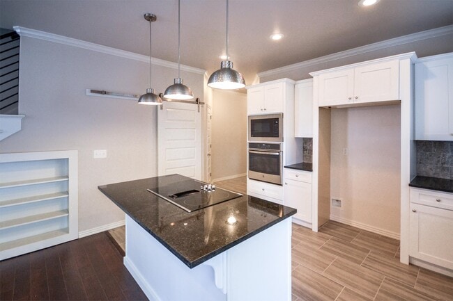 Photo - 641 N Keats Dr