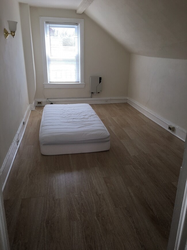 Photo - 372 Farnsworth Ave Unidad 3A