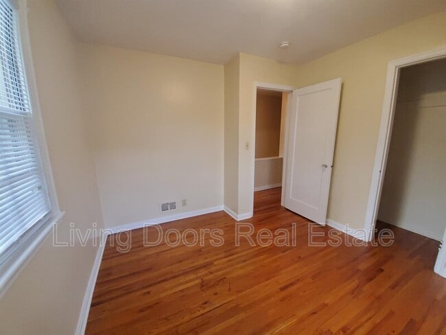 Photo - 314 S 47th St