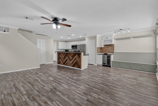 38 Wineberry Pl