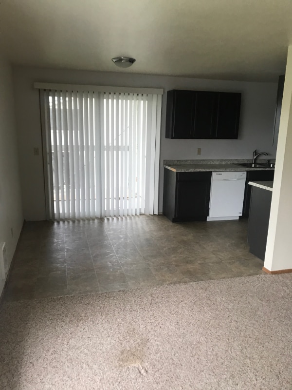 Building Photo - 506 4th Ave SE Rental