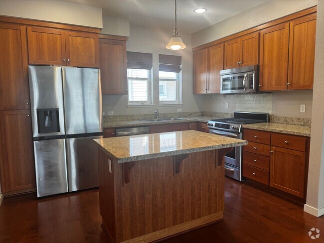 Building Photo - Bright, Meticulously-Maintained Mountain V... Rental
