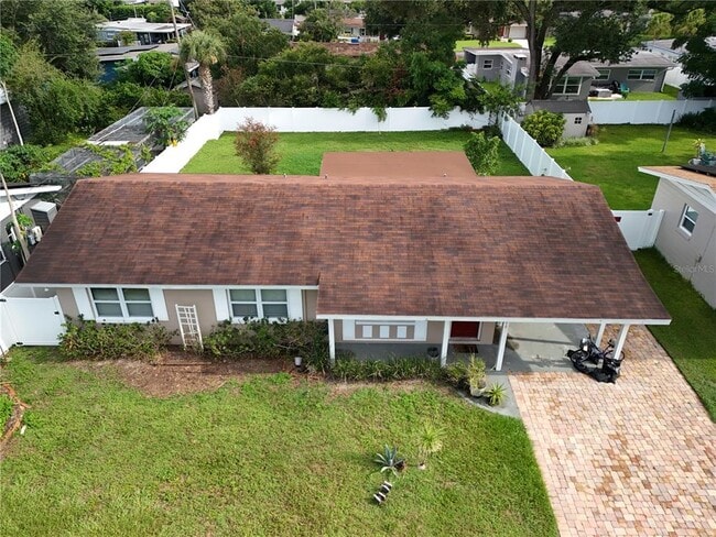 Building Photo - 1508 Montcalm St Rental