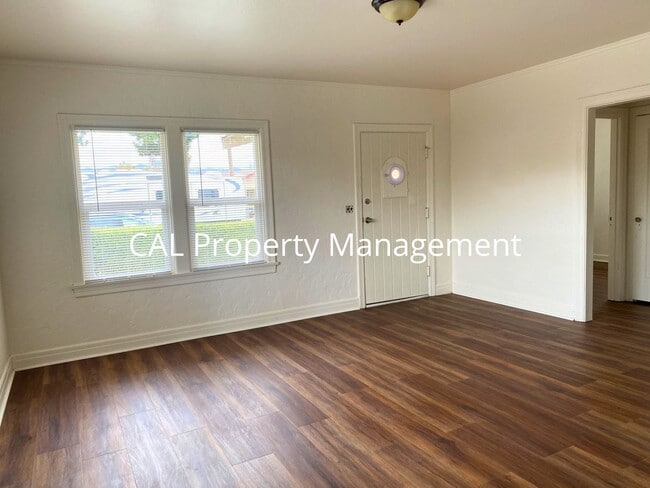 324-B N 2nd St