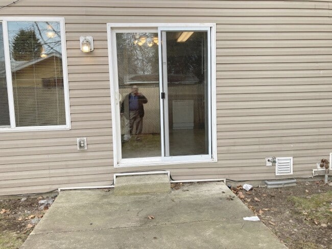 Photo - 114 N Bowdish Rd Unit C