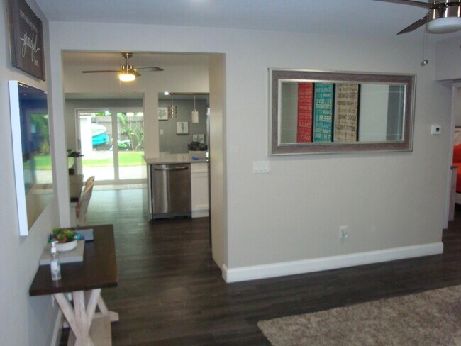 Photo - 31 NE 48th Ct