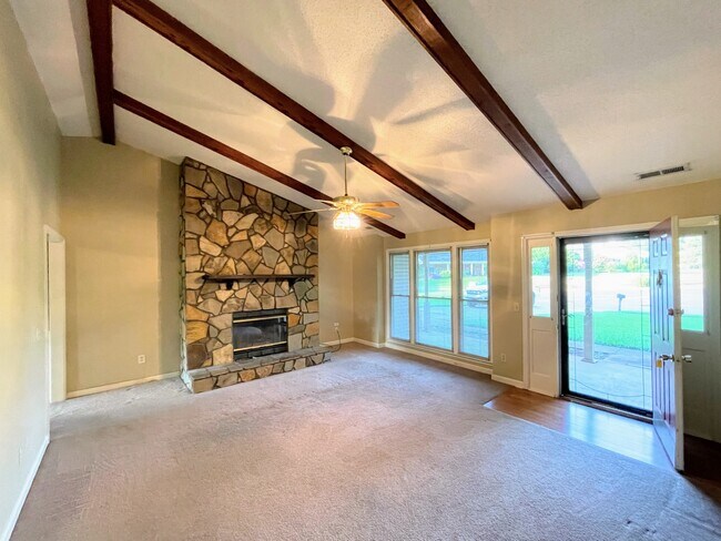 Photo - 104 Shaverlee Ct