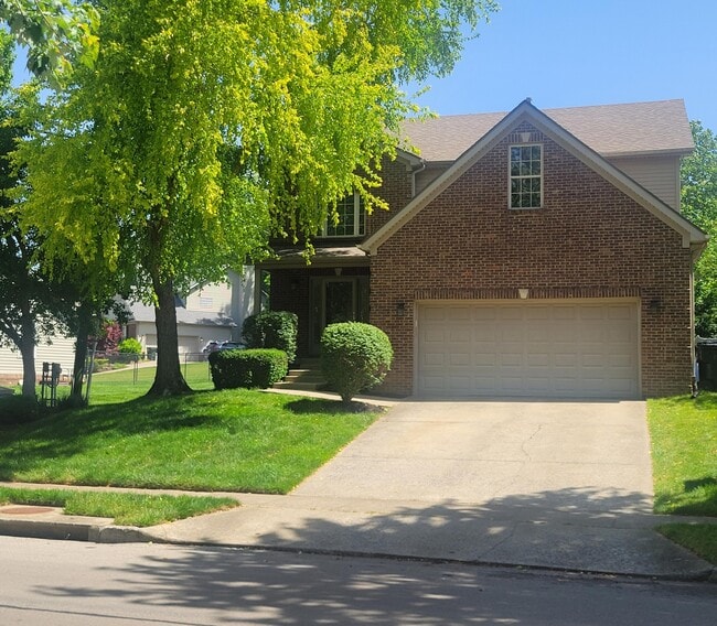 Building Photo - 421 Forest Hill Dr