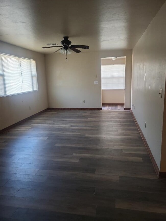 Photo - 1604 NW Lindy Ave