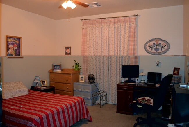 2111 E Chanute Pass