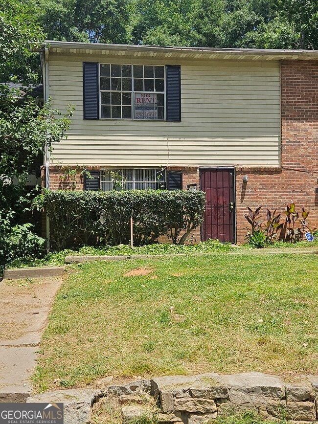 Building Photo - 1987 Whitehall Forest Ct SE
