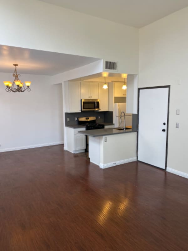 Photo - 1224 S Corning St Unidad 7