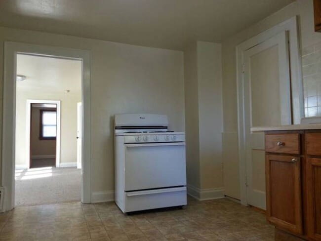 3621 10th Ave Unit 10th Ave Upper