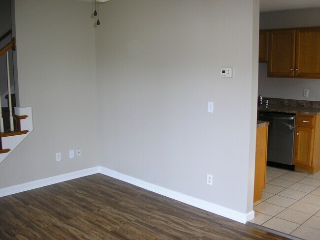 Photo - 402 Clark St Unit B