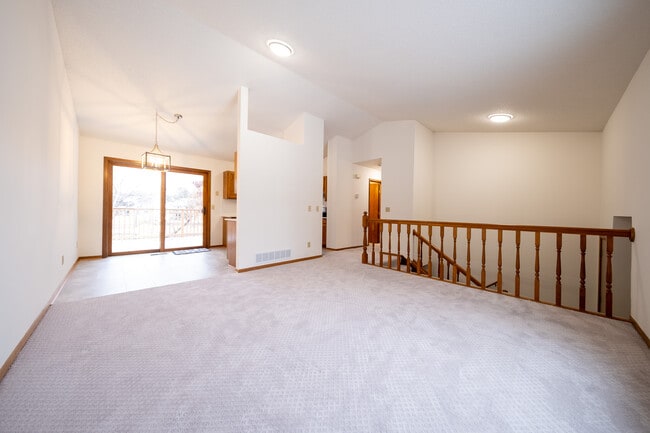 Photo - 3655 Falcon Way