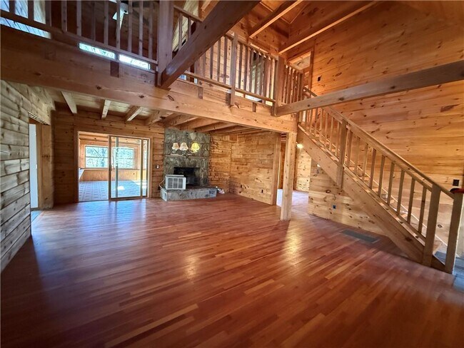 Photo - 2405 Mountain Rd