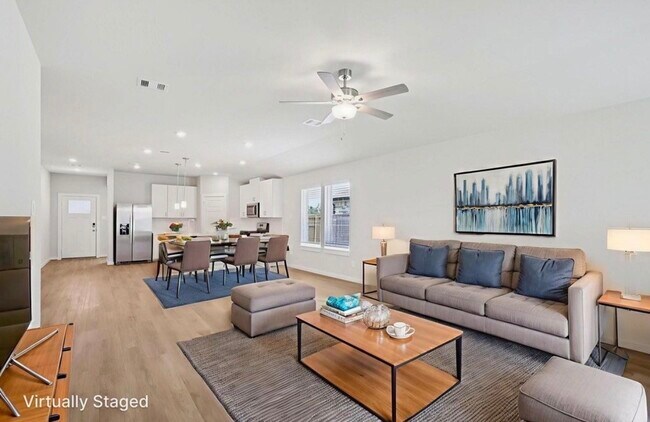 Photo - 3300 Memorial Way