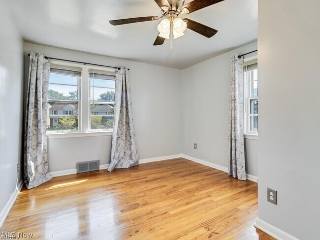 2348 Saybrook Rd