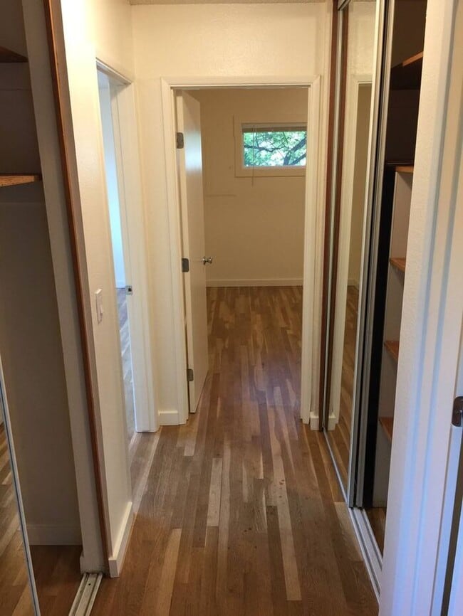 Photo - First month free! Great location! Dishwash...