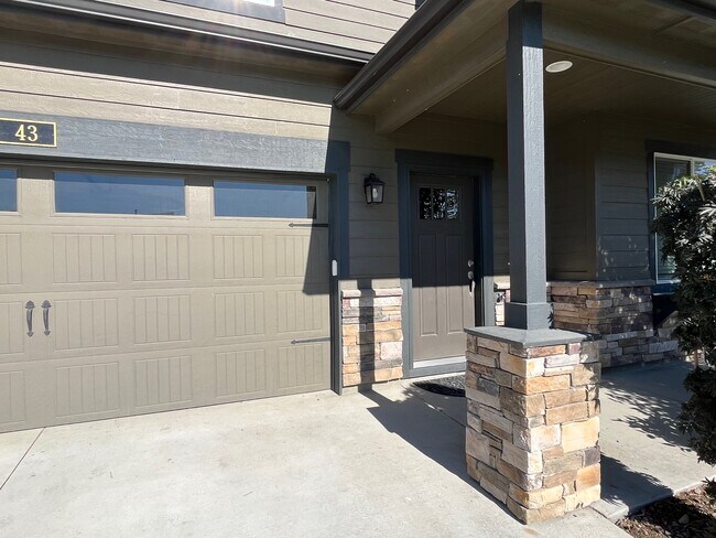 Photo - 43 N Wooddale Ave